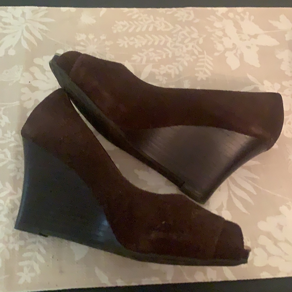 Lilly Pulitzer Suede Wedges - Picture 8 of 12